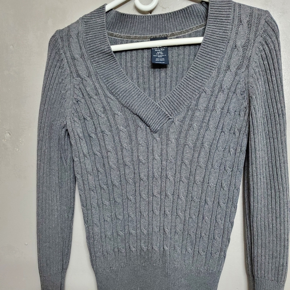 Grey Nice pullover V- neck sweater